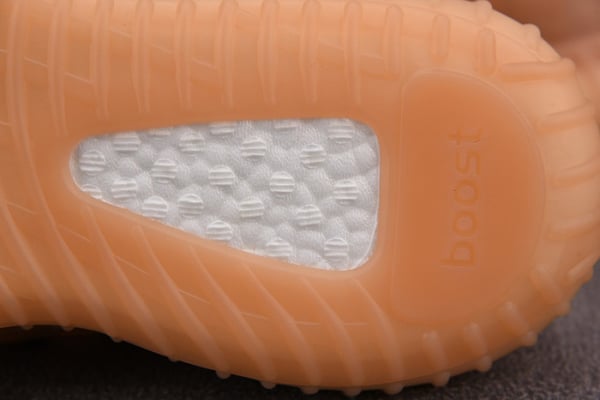 Ad Yeezy 350 Boost V2 Gw2870 - Image 2