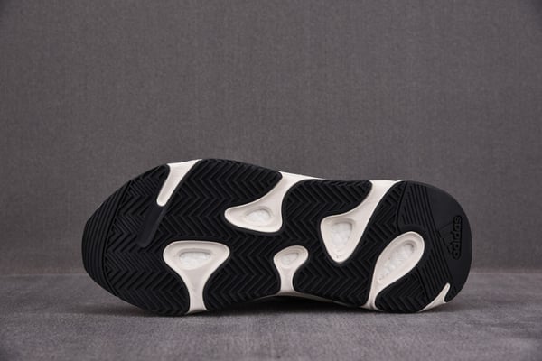 Adidas Yeezy Boost 700 V2 Static Ef2829 - Image 4
