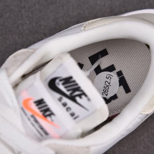 Sacai X Nike Vaporwaffle Dd1875-100 - Image 2