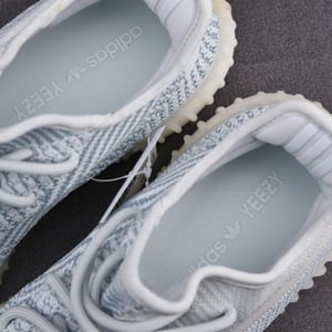 Ad Yeezy 350 Boost V2 Fw3043 - Image 12