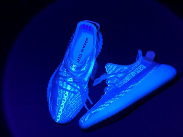 2018 Yeezy Boost 350 V2 Triple White Cp9366 - Image 2