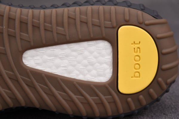 Ad Yeezy 350 Boost V2 Fy2903 - Image 2