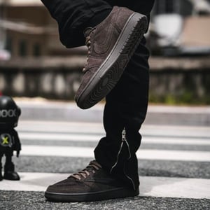 Air Jordan 1 Retro Low OG SP x Travis Scott ‘Velvet Brown’ DM7866-202 - Image 2