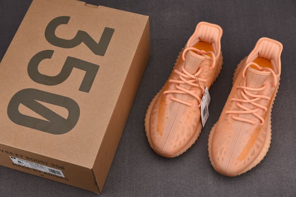Ad Yeezy 350 Boost V2 Gw2870 - Image 3