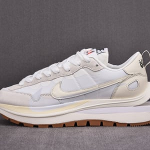 Sacai X Nike Vaporwaffle Dd1875-100