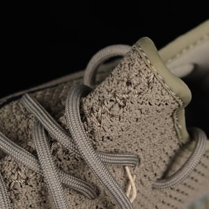 Ad Yeezy 350 Boost V2 Hq2059 - Image 9
