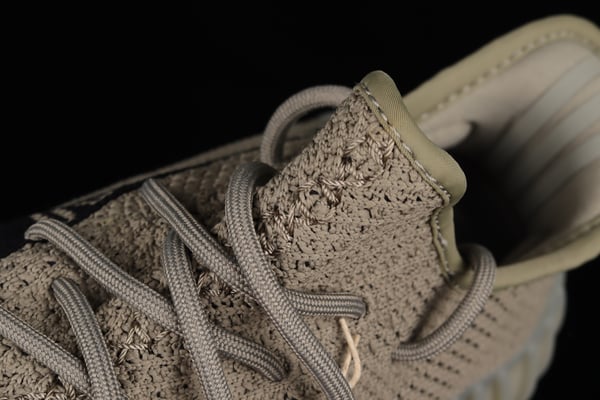 Ad Yeezy 350 Boost V2 Hq2059 - Image 9