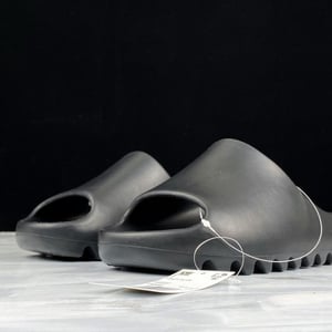 Adidas Yeezy Slide Black Fx0495 - Image 7