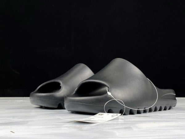 Adidas Yeezy Slide Black Fx0495 - Image 7