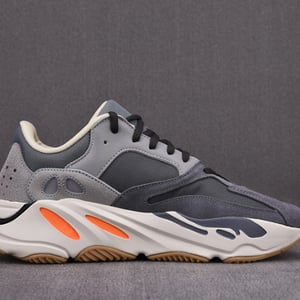 Adidas Yeezy Boost 700 Magnet Fv9922 - Image 9