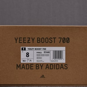 Adidas Yeezy Boost 700 Magnet Fv9922 - Image 8