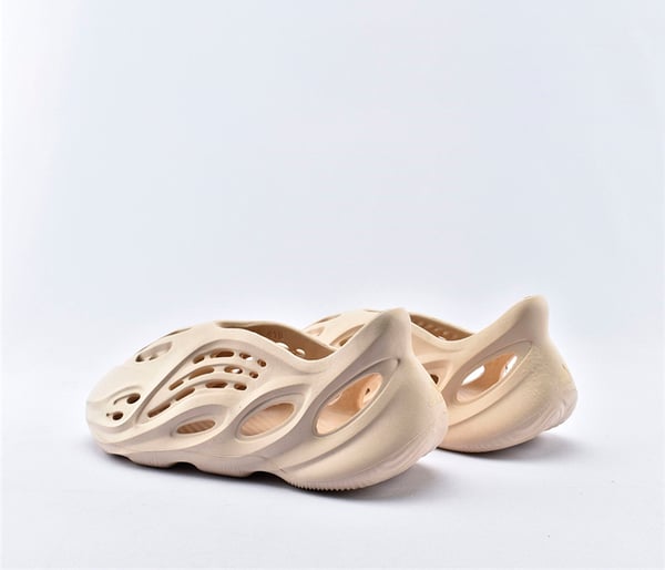 Kanye Yeezy Foam Runner Sand - Image 4