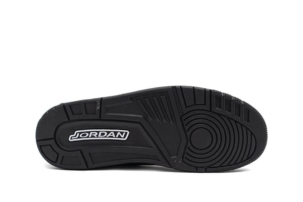 Air Jordan 3 Retro Black Cat (2025) - Image 4