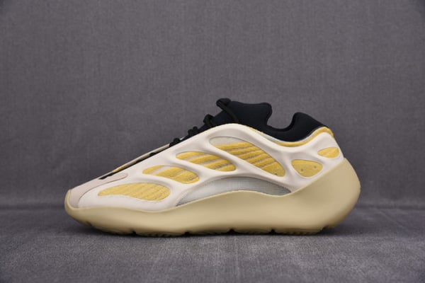 Adidas Yeezy 700 V3 Srphym G54853