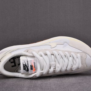 Sacai X Nike Vaporwaffle Dd1875-100 - Image 6