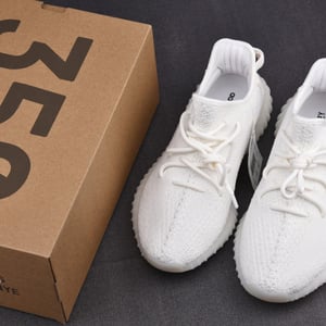 2018 Yeezy Boost 350 V2 Triple White Cp9366 - Image 9