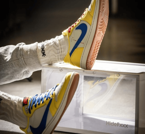 Jordan 1 Retro Low OG SP Travis Scott Canary DZ4137-700 Unisex - Image 3