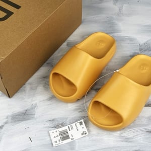Adidas Yeezy Slide Desert Sand Fw6344 - Image 3