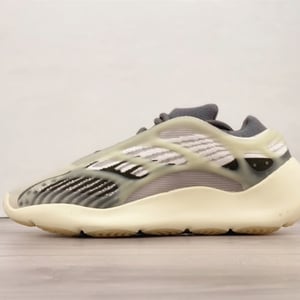 Yeezy 700 V3 Fade Salt Id1674 - Image 6