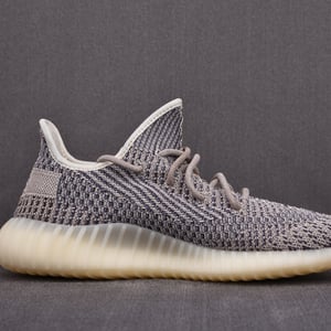 Ad Yeezy 350 Boost V2 Gy7658 - Image 4