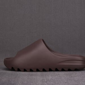 Adidas Adidas Yeezy Slide Soot G55495