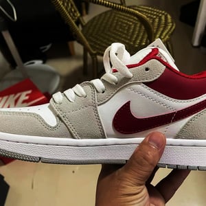 Nike Air Jordan 1 Low SE ?Light Smoke Grey Gym Red? DC6991-016 - Image 7