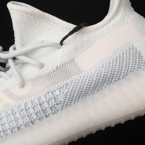 Ad Yeezy 350 Boost V2 Fw5317 - Image 11