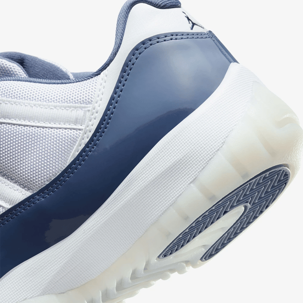 JORDAN 11 LOW DIFFUSED BLUE - Image 6