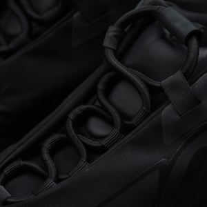 Adidas Yeezy Boost 700 Mnvn Triple Black Fv4440 - Image 8