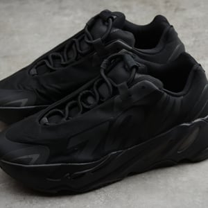 Adidas Yeezy Boost 700 Mnvn Triple Black Fv4440 - Image 6