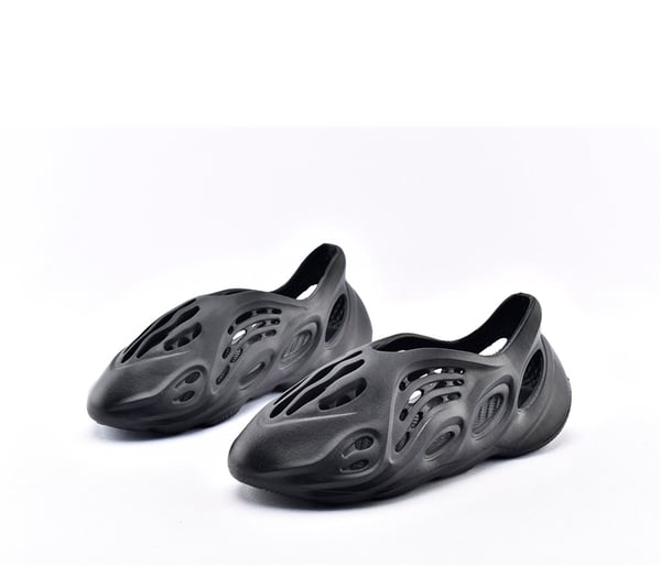Kanye Yeezy Foam Runner Black - Image 4