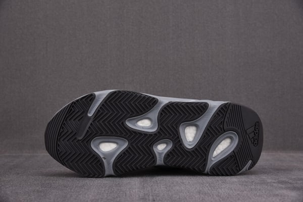Adidas Yeezy Boost 700 V2 Hospital Blue Fv8424 - Image 11
