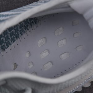 Ad Yeezy 350 Boost V2 Fw3043 - Image 5
