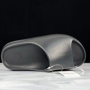 Adidas Yeezy Slide Black Fx0495 - Image 2