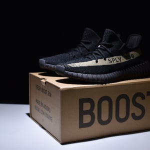 Adidas Yeezy Boost 350 V2 Green By9611 - Image 3