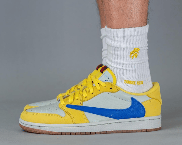 Jordan 1 Retro Low OG SP Travis Scott Canary DZ4137-700 Unisex - Image 5