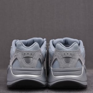 Adidas Yeezy Boost 700 V2 Hospital Blue Fv8424 - Image 7
