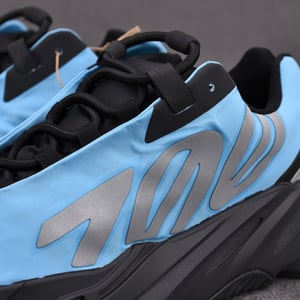 Adidas Boost Yeezy 700 Mnvn Bright Cyan Gz3079 - Image 4