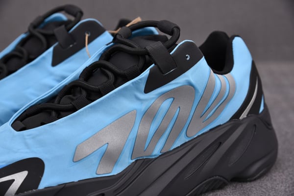 Adidas Boost Yeezy 700 Mnvn Bright Cyan Gz3079 - Image 4