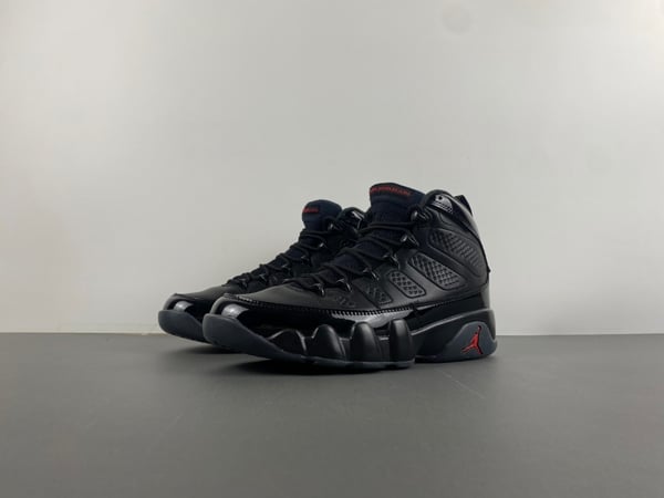 Air Jordan 9 Retro Low Bred - Image 4