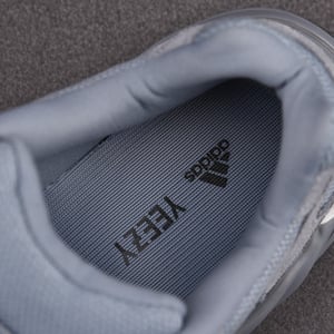Adidas Yeezy Boost 700 V2 Hospital Blue Fv8424 - Image 5