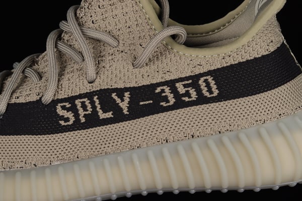 Ad Yeezy 350 Boost V2 Hq2059 - Image 10