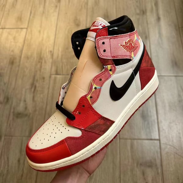 Jordan 1 High Og Spider-Man Across The Spider-Verse Dv1748-601 - Image 3