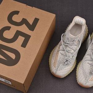 Ad Yeezy 350 Boost V2 Fv3254 - Image 12