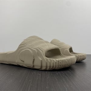Adidas New Colleettion - Image 3
