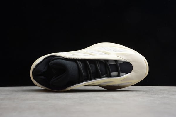 Adidas Yeezy 700 V3 Azael Fw4980 - Image 3
