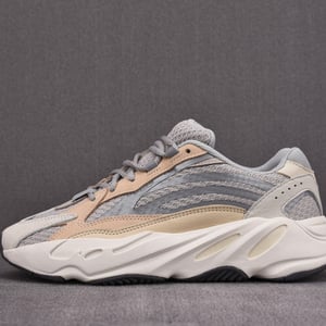Adidas Yeezy Boost 700 V2 Cream Gy7924