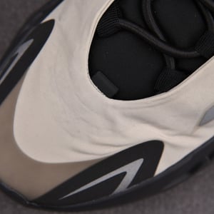 Adidas Yeezy Boost 700 Mnvn Bone Fy3729 - Image 5