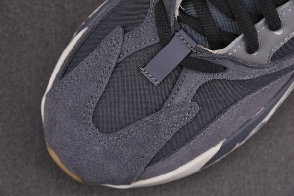 Adidas Yeezy Boost 700 Magnet Fv9922 - Image 11