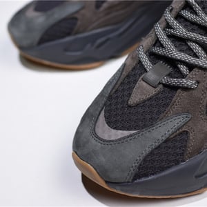 Adidas Yeezy Boost 700 V2 Geode Eg6860 - Image 13